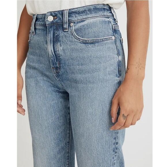 The Curvy '90s Straight Crop Jean in Hazeldell Wash light blue Size 25 - Picture 5 of 16